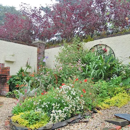 Tinnycross House *
